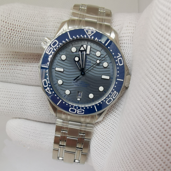 Omega Seamaster Grey-wave - Image 4