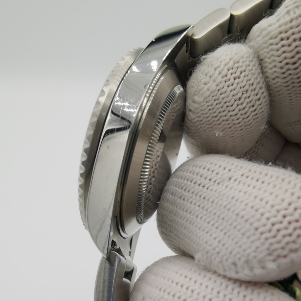 Rolex Submariner 16610LV - Image 6