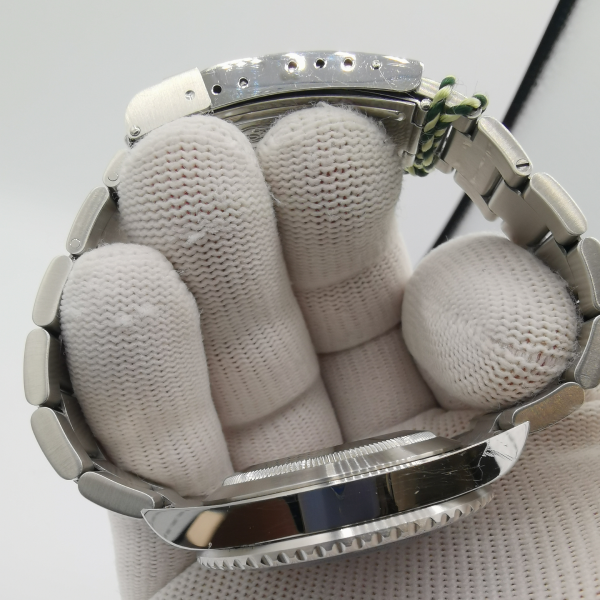 Rolex Submariner 16610LV - Image 9